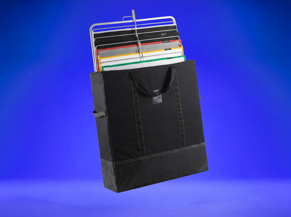 40×40 on-the-go scrim & flag kit