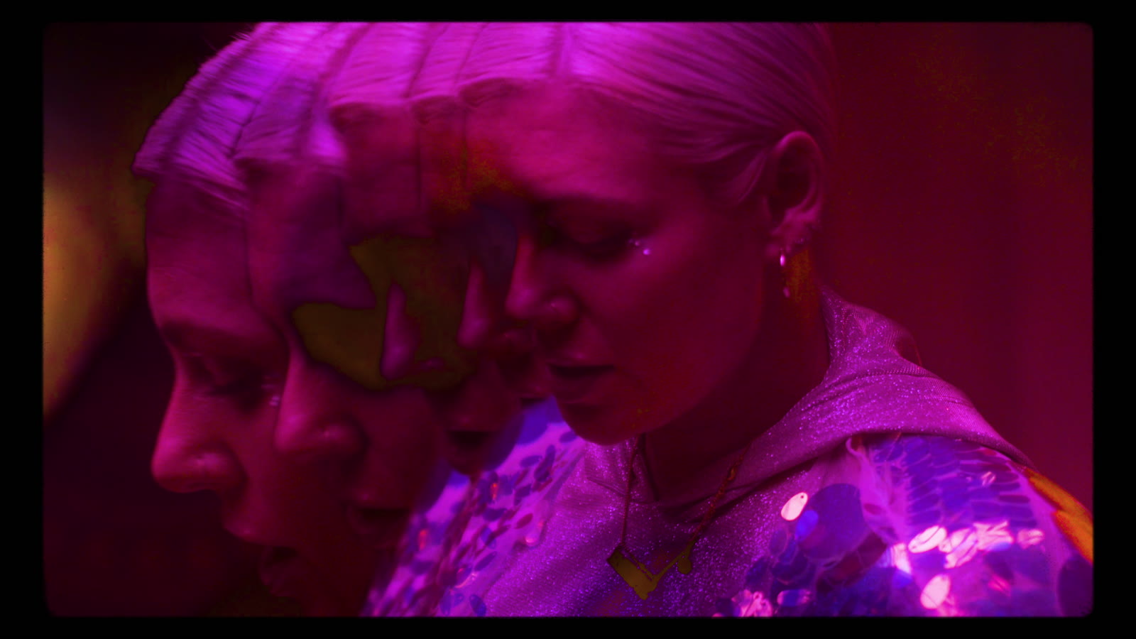 CamelPhat, Jem Cooke - Rabbit Hole still frame